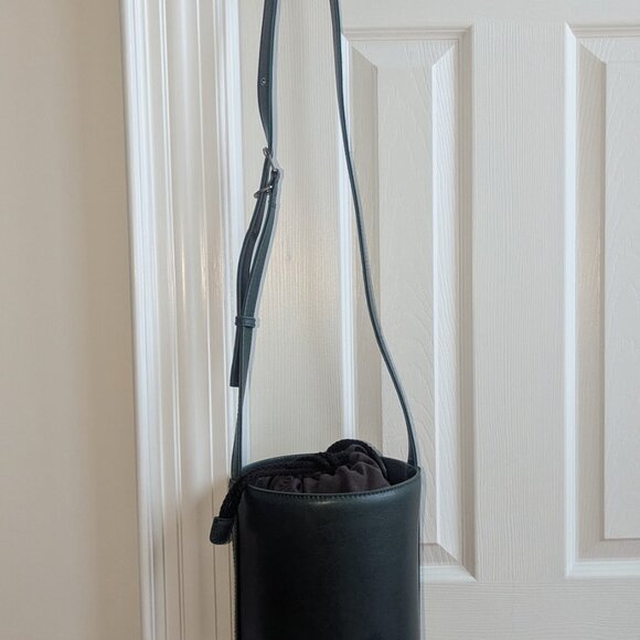 Matt and nat bucket purse - Picture 4 of 5